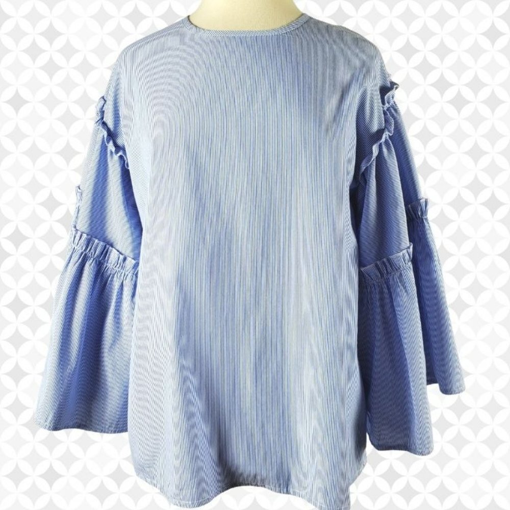 dRA Los Angeles blue & white pin striped wide ruffled bell sleeved blouse Sz M